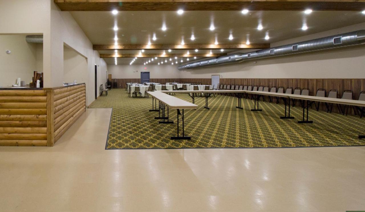 Newcastle Lodge & Convention Center Esterno foto